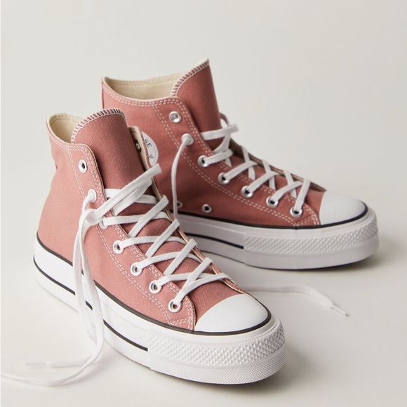 Chuck Taylor All Star Lift Hi-Top Sneaker in Light Saddle - Picture 1 of 5
